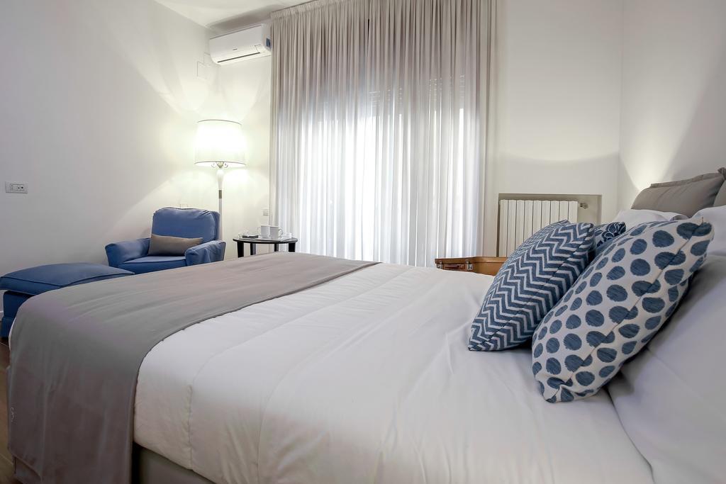 Starhost - Golden Apartments Salerno Exterior photo